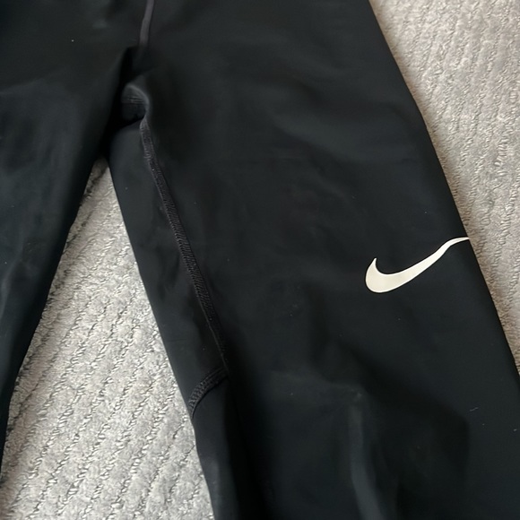 Nike Girls Dri Fit Leggings - Picture 2 of 3